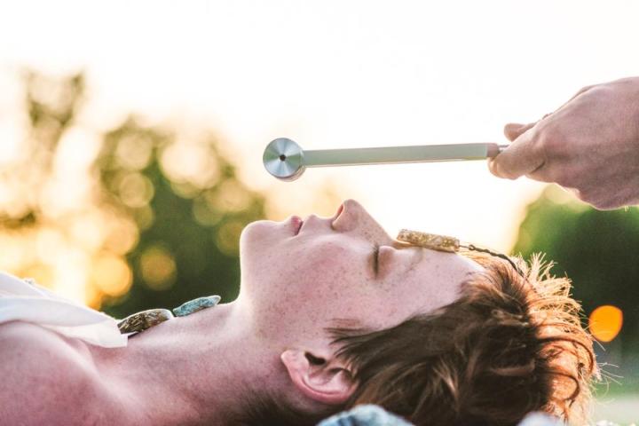 Trouvez des alternatives naturelles comme le magnétisme énergétique